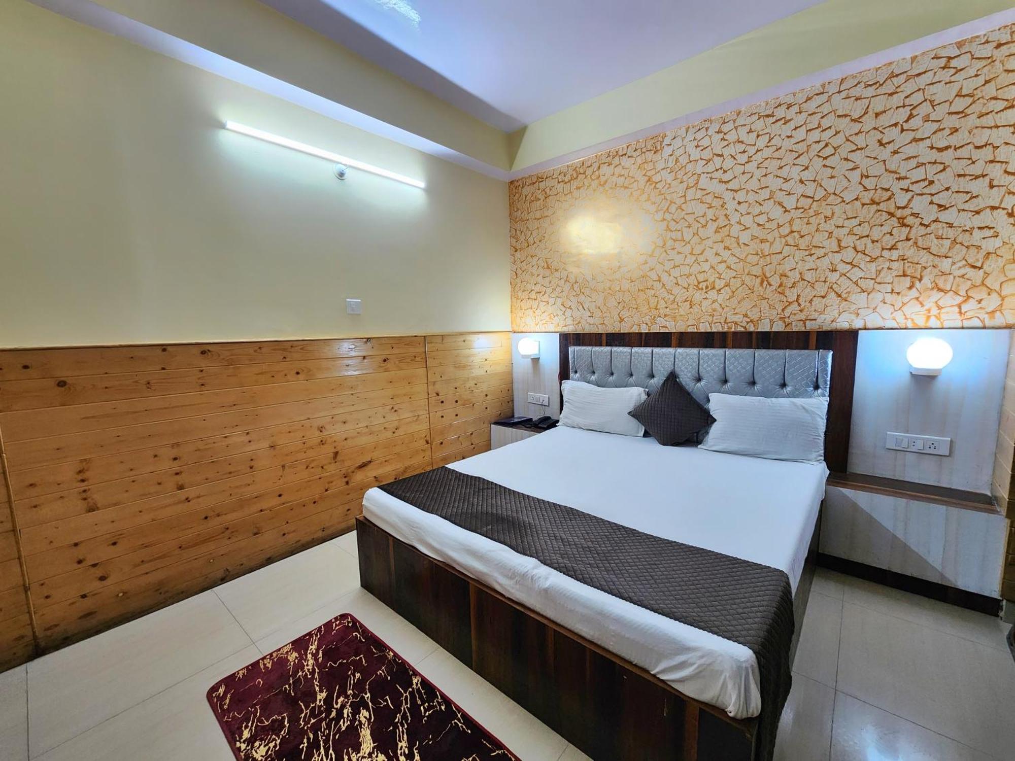 Hotel Taj Palace Near Mall Road Shimla Esterno foto