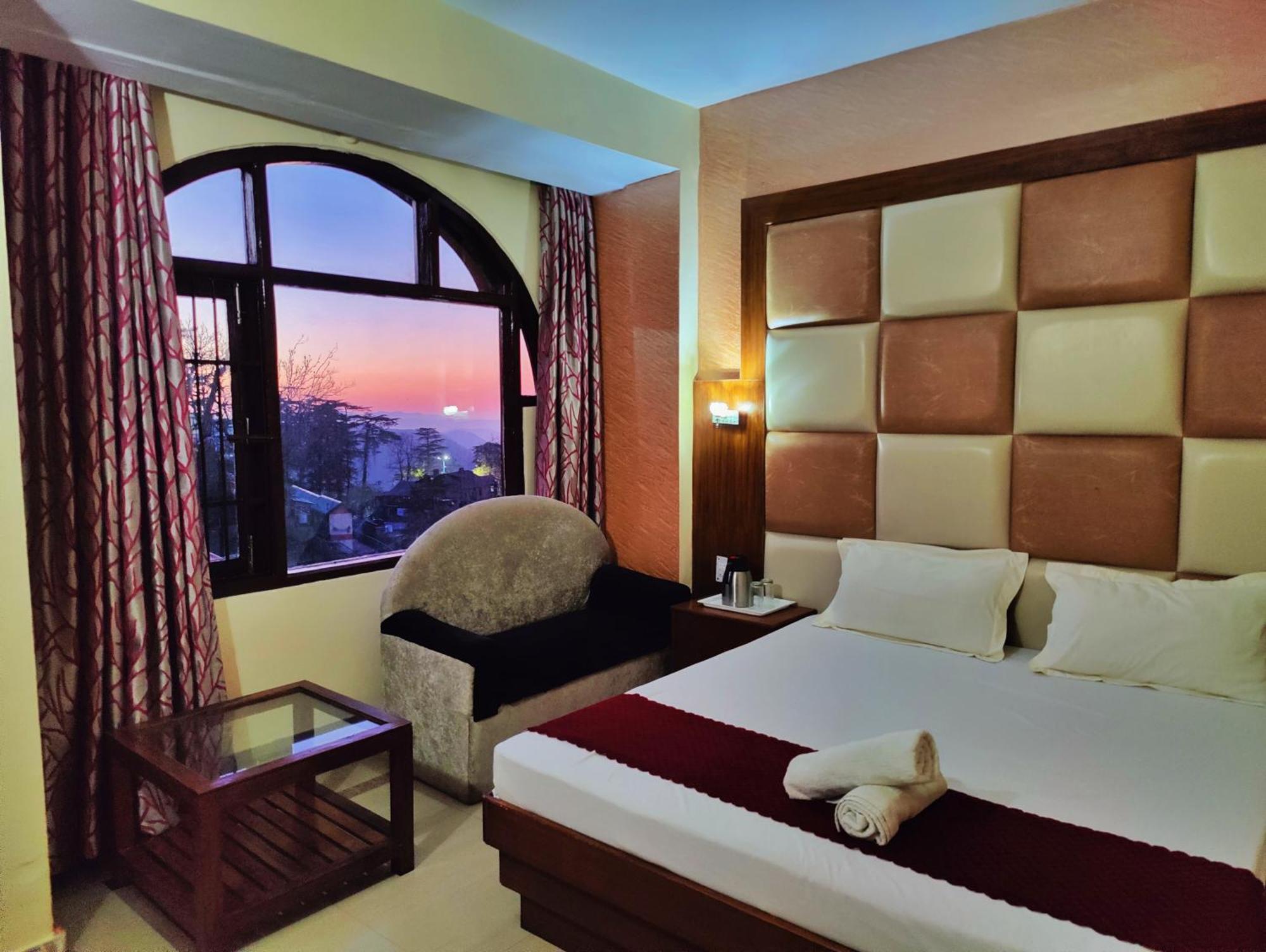 Hotel Taj Palace Near Mall Road Shimla Esterno foto